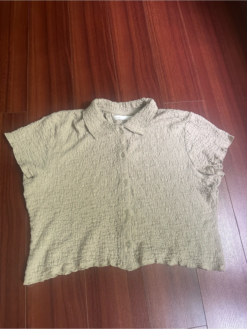 OAK + FORT Crinkled Button-Down Short Sleeve Top in Beige